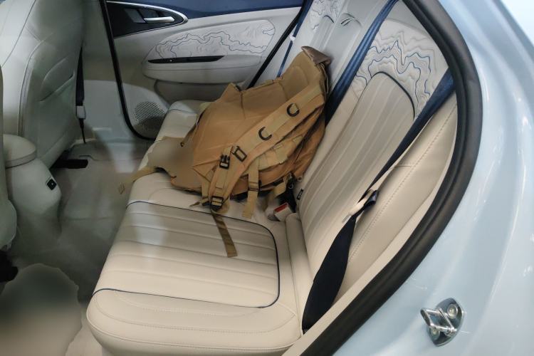 Used ORA Good Cat GT 2022 Mulan Edition 401 km Standard Range Interior 4