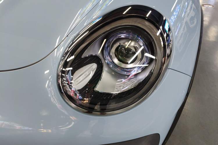 Used ORA Good Cat GT 2022 Mulan Edition 480km Long-Range续航 Left Front Headlight
