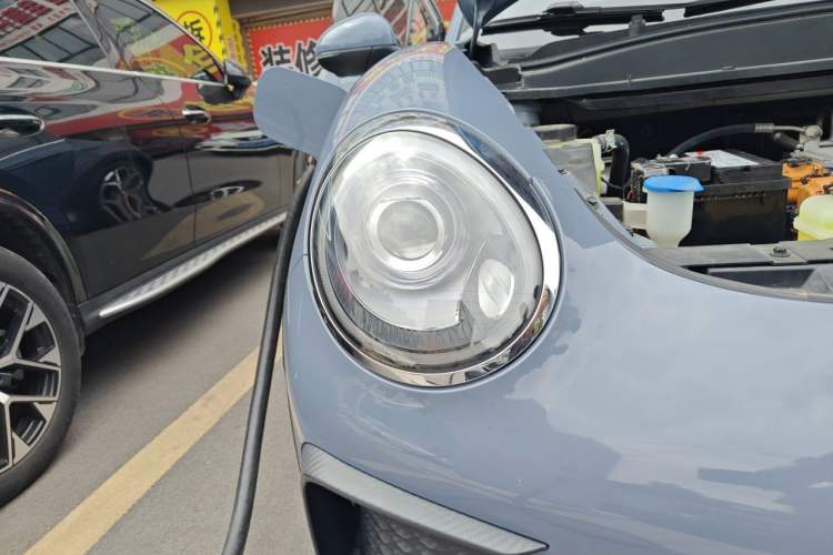 Used ORA Good Cat GT 2022 Mulan Edition 480km Long-Range续航 Right Front Headlight