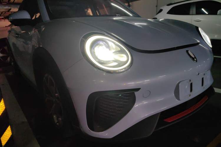 Used ORA Good Cat GT 2022 Mulan Edition 401 km Standard Range Right Front Headlight