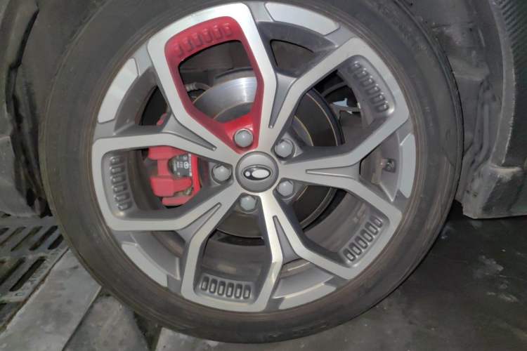 Used ORA Good Cat GT 2022 Mulan Edition 401 km Standard Range Right Front Wheel Hub