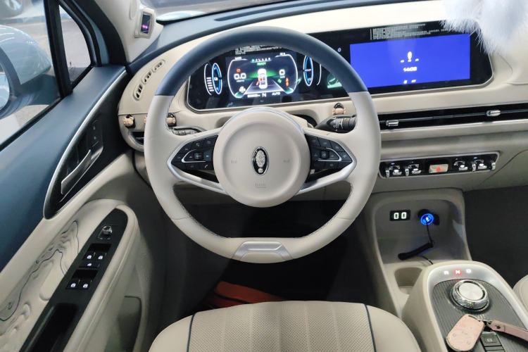Used ORA Good Cat GT 2022 Mulan Edition 401 km Standard Range Steering Wheel