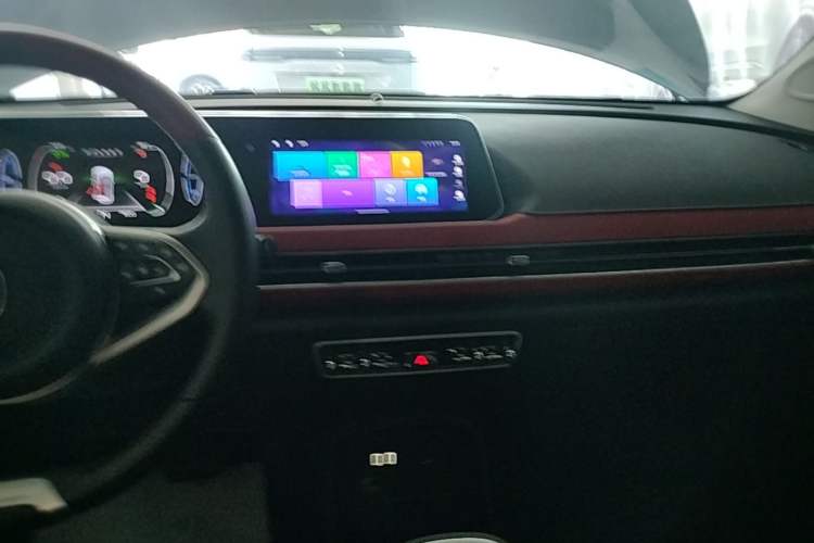 Used ORA Good Cat GT 2022 Mulan Edition 401 km Standard Range Audio And AC Panel