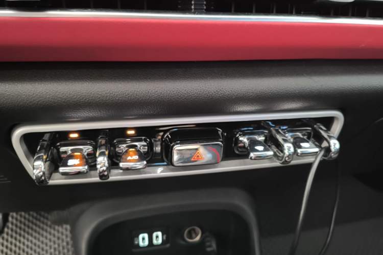 Used ORA Good Cat GT 2022 Mulan Edition 480km Long-Range续航 Audio And AC Panel