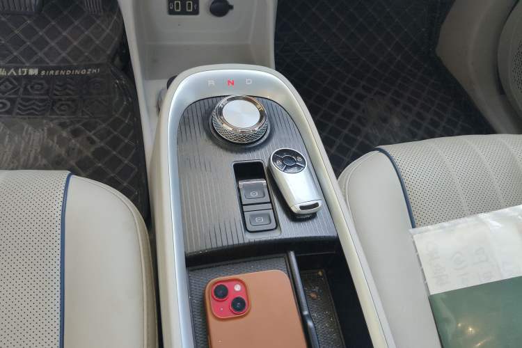 Used ORA Good Cat GT 2022 Mulan Edition 401 km Standard Range Gear Lever