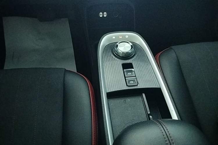 Used ORA Good Cat GT 2022 Mulan Edition 401 km Standard Range Gear Lever