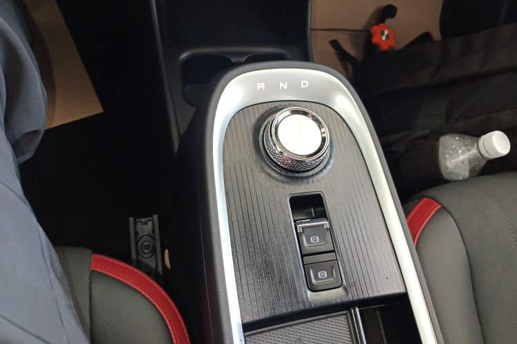 Used ORA Good Cat GT 2022 Mulan Edition 401 km Standard Range Gear Lever