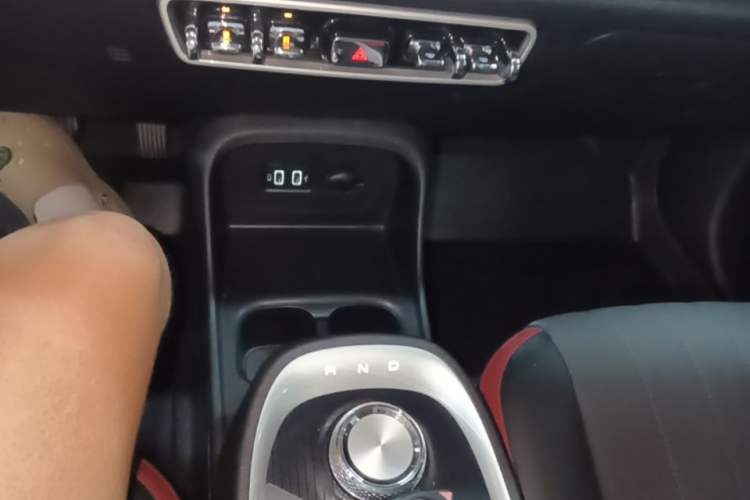 Used ORA Good Cat GT 2022 Mulan Edition 401 km Standard Range Gear Lever