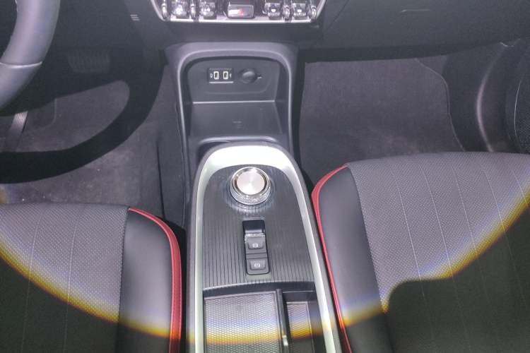 Used ORA Good Cat GT 2022 Mulan Edition 480 km Long Range Standard Version 135 kW Gear Lever