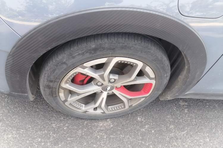 Used ORA Good Cat GT 2022 Mulan Edition 480km Long-Range续航 Left Front Wheel Hub