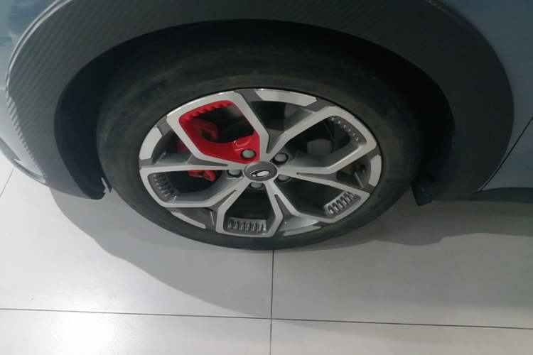 Used ORA Good Cat GT 2022 Mulan Edition 480km Long-Range续航 Left Front Wheel Hub
