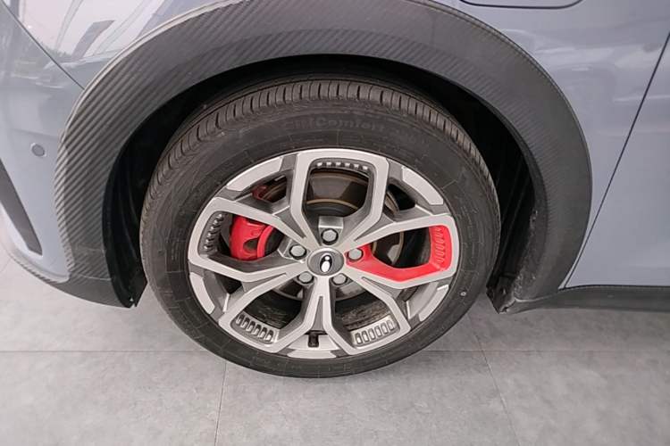 Used ORA Good Cat GT 2022 Mulan Edition 480km Long-Range续航 Left Front Wheel Hub