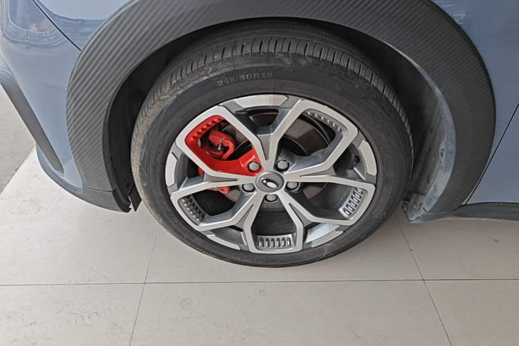 Used ORA Good Cat GT 2022 Mulan Edition 480km Long-Range续航 Left Front Wheel Hub