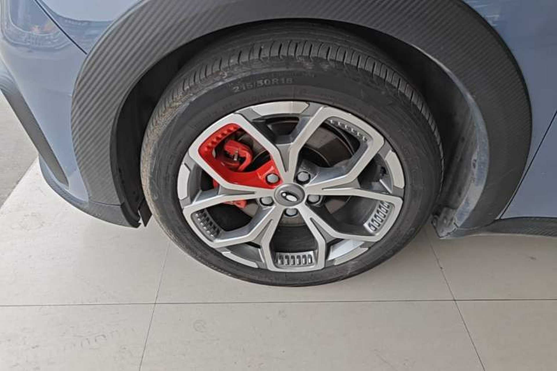 Used ORA Good Cat GT 2022 Mulan Edition 480km Long-Range续航 Left Front Wheel Hub