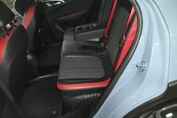 Used ORA Good Cat GT 2022 Mulan Edition 401 km Standard Range Left Rear Seat