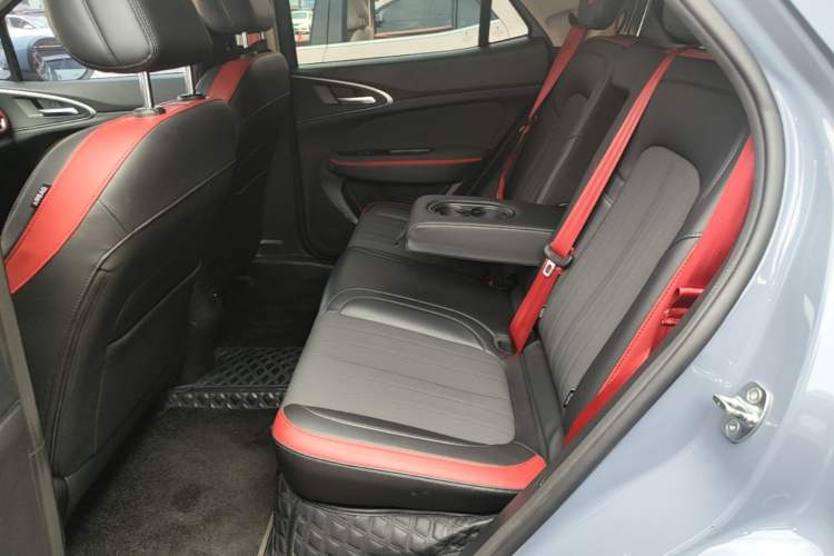 Used ORA Good Cat GT 2022 Mulan Edition 401 km Standard Range Left Rear Seat
