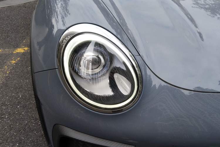Used ORA Good Cat GT 2022 Mulan Edition 480km Long-Range续航 Right Front Headlight