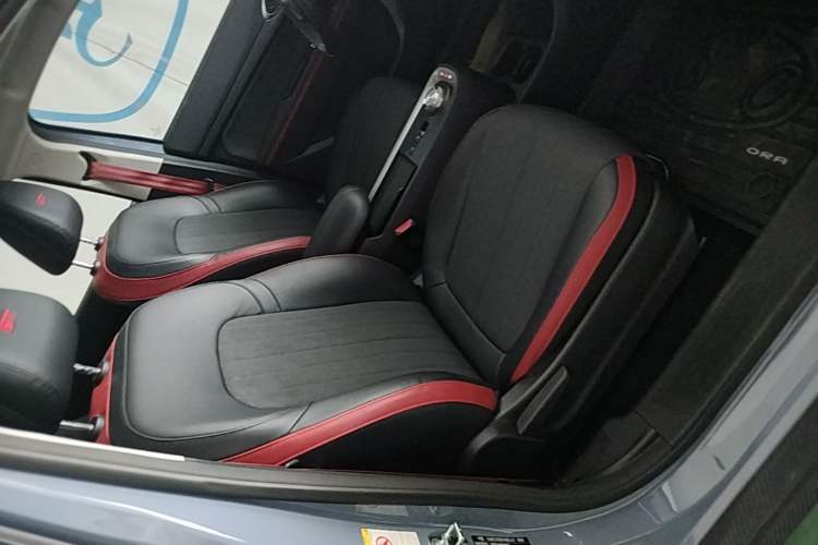 Used ORA Good Cat GT 2022 Mulan Edition 401 km Standard Range Right Front Seat