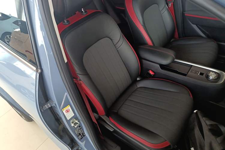 Used ORA Good Cat GT 2022 Mulan Edition 401 km Standard Range Right Front Seat