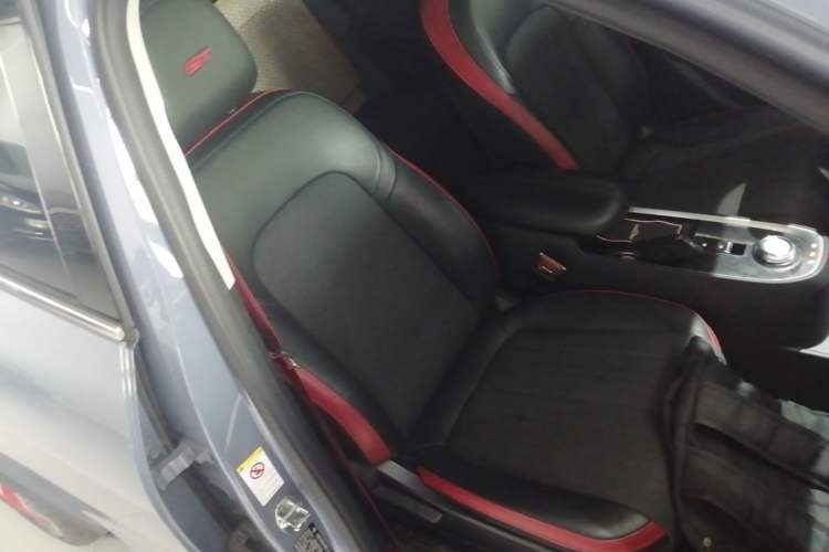 Used ORA Good Cat GT 2022 Mulan Edition 480km Long-Range续航 Right Front Seat