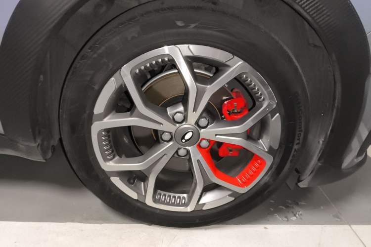 Used ORA Good Cat GT 2022 Mulan Edition 401 km Standard Range Right Front Wheel Hub