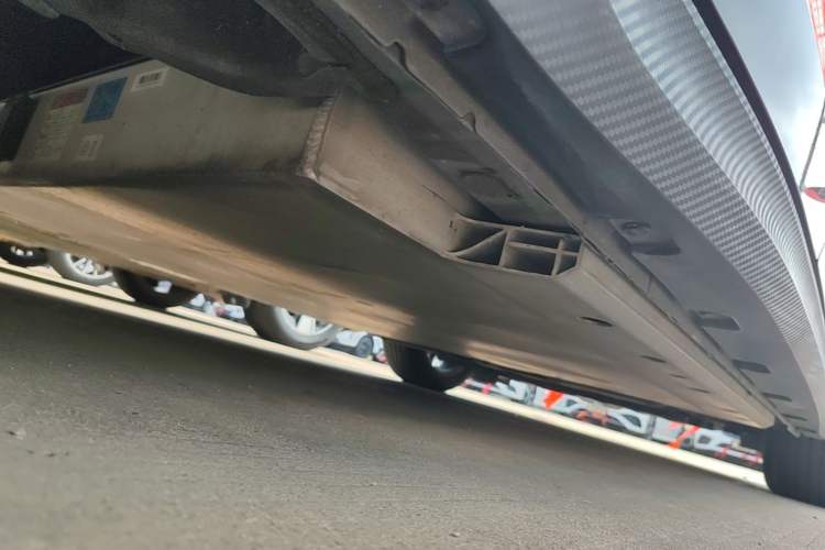 Used ORA Good Cat GT 2022 Mulan Edition 480km Long-Range续航 Right Side Sill