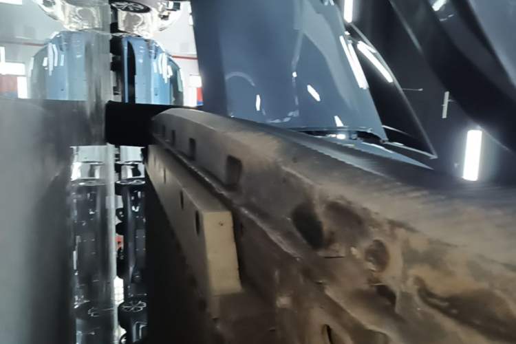 Used ORA Good Cat GT 2022 Mulan Edition 401 km Standard Range Right Side Sill