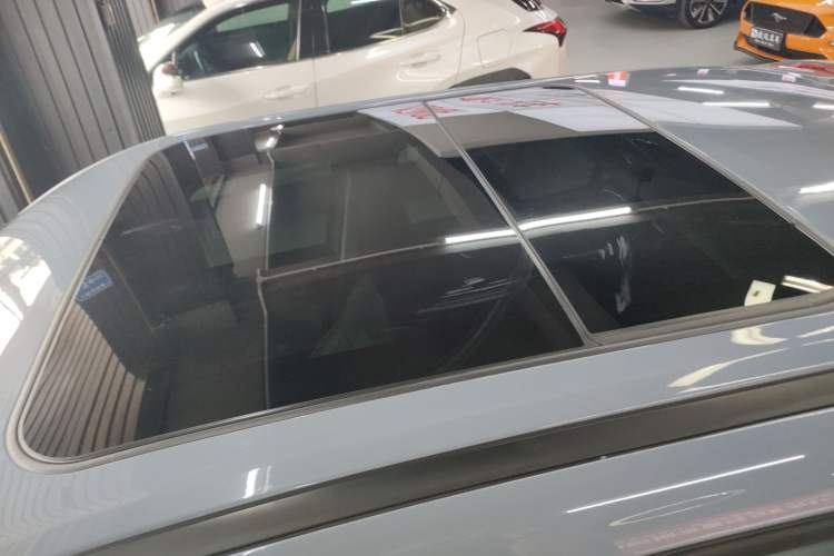 Used ORA Good Cat GT 2022 Mulan Edition 480 km Long Range Standard Version 135 kW Roof
