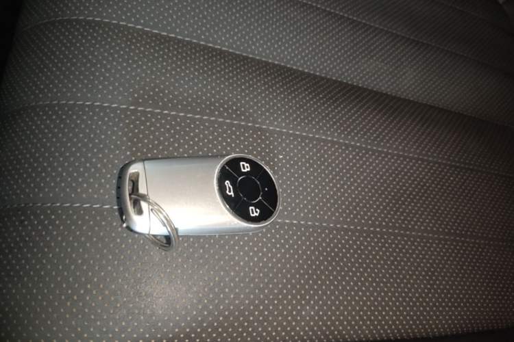 Used ORA Good Cat GT 2022 Mulan Edition 480km Long-Range续航 Vehicle Key