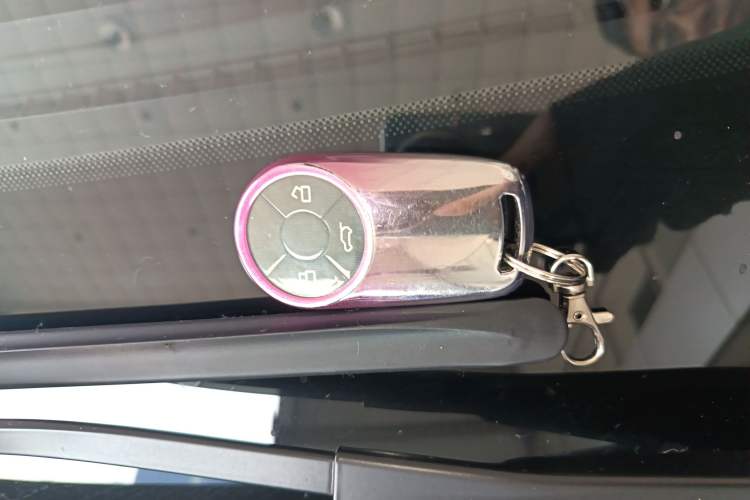 Used ORA Good Cat GT 2022 Mulan Edition 401 km Standard Range Vehicle Key