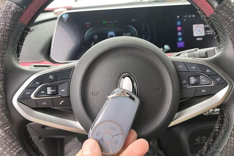 Used ORA Good Cat GT 2022 Mulan Edition 480km Long-Range续航 Vehicle Key