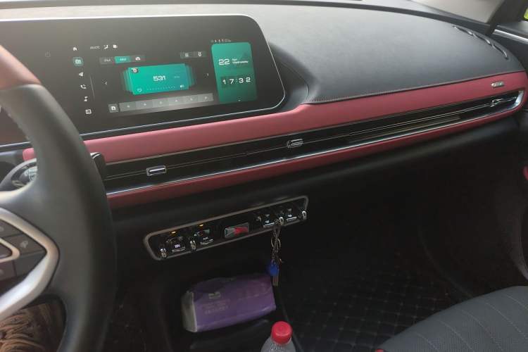 Used ORA Good Cat GT 2022 Mulan Edition 480km Long-Range续航 Audio And AC Panel