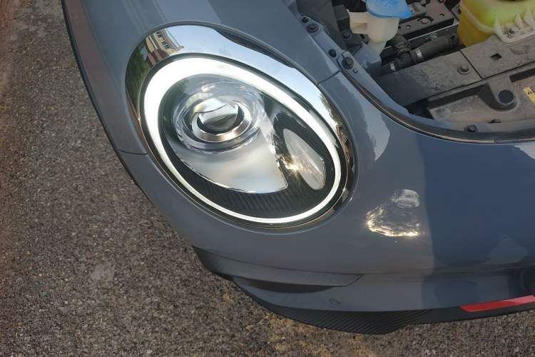 Used ORA Good Cat GT 2022 Mulan Edition 480km Long-Range续航 Right Front Headlight