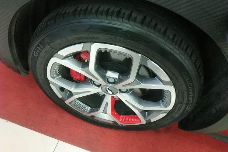 Used ORA Good Cat GT 2022 Mulan Edition 480km Long-Range续航 Left Front Wheel Hub