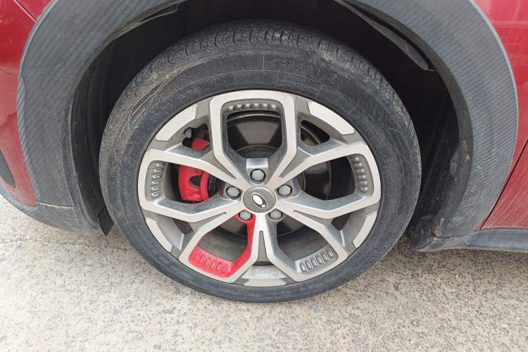 Used ORA Good Cat GT 2022 Mulan Edition 480km Long-Range续航 Left Front Wheel Hub