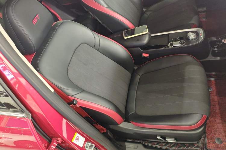 Used ORA Good Cat GT 2022 Mulan Edition 480km Long-Range续航 Right Front Seat