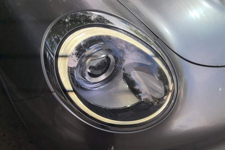 Used ORA Good Cat GT 2022 Mulan Edition 480km Long-Range续航 Right Front Headlight