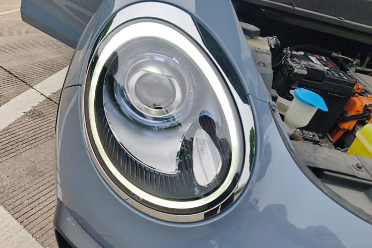 Used ORA Good Cat GT 2022 Mulan Edition 480km Long-Range续航 Right Front Headlight