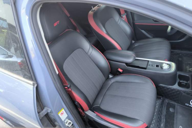 Used ORA Good Cat GT 2022 Mulan Edition 480km Long-Range续航 Right Front Seat