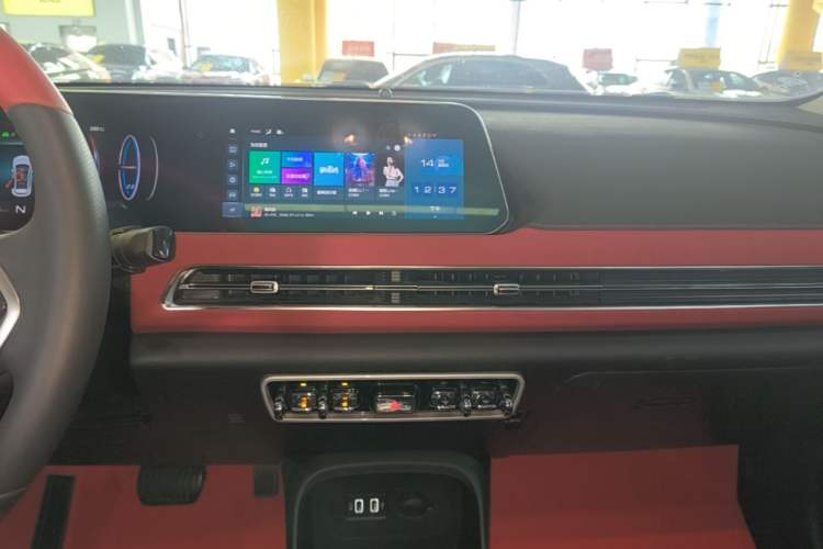 Used ORA Good Cat GT 2022 Mulan Edition 401 km Standard Range Audio And AC Panel