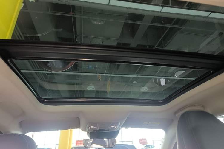 Used ORA Good Cat GT 2022 Mulan Edition 401 km Standard Range Headliner
