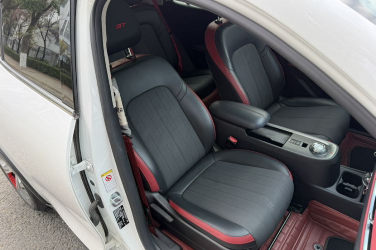 Used ORA Good Cat GT 2022 Mulan Edition 480km Long-Range续航 Interior 4