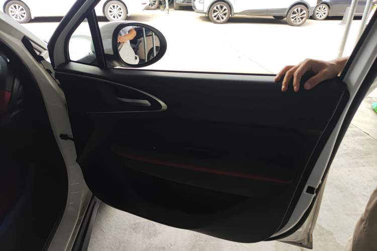 Used ORA Good Cat GT 2022 Mulan Edition 480km Long-Range续航 Interior 5