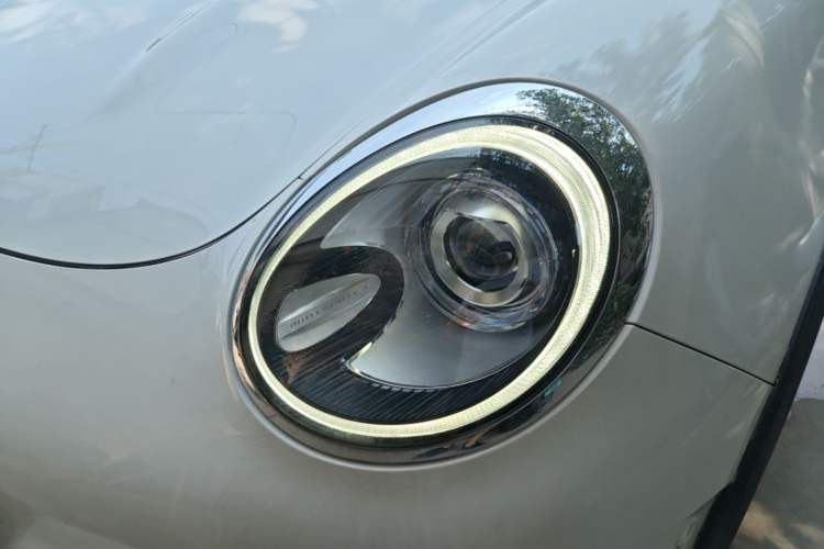 Used ORA Good Cat GT 2022 Mulan Edition 480km Long-Range续航 Left Front Headlight