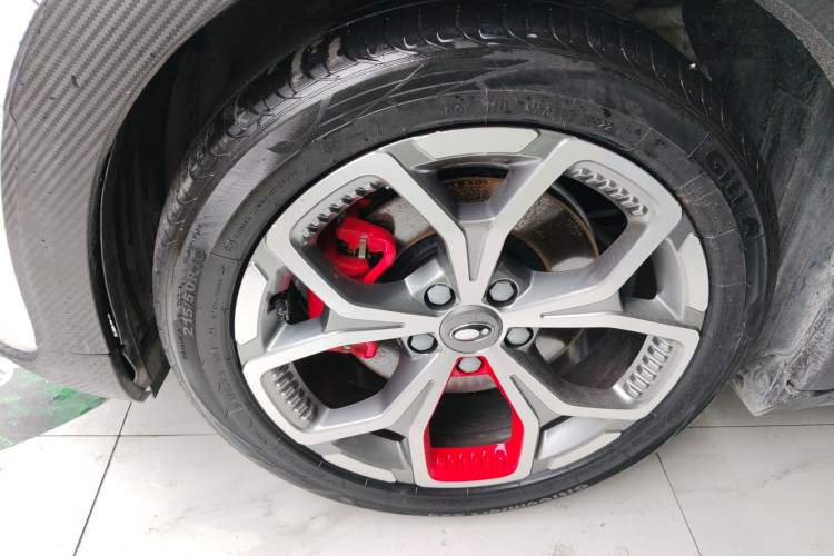 Used ORA Good Cat GT 2022 Mulan Edition 480km Long-Range续航 Left Front Wheel Hub