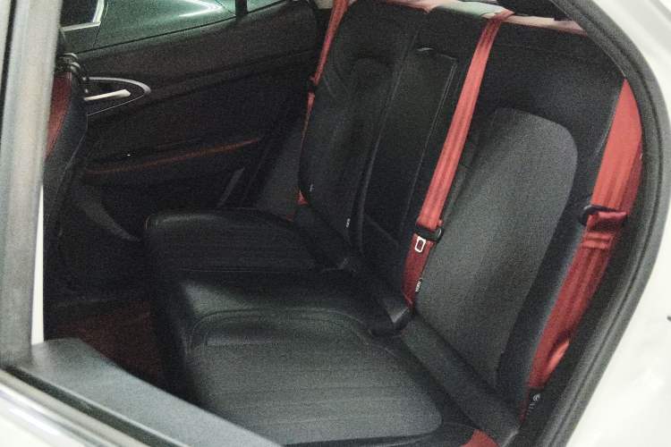 Used ORA Good Cat GT 2022 Mulan Edition 480km Long-Range续航 Left Rear Seat