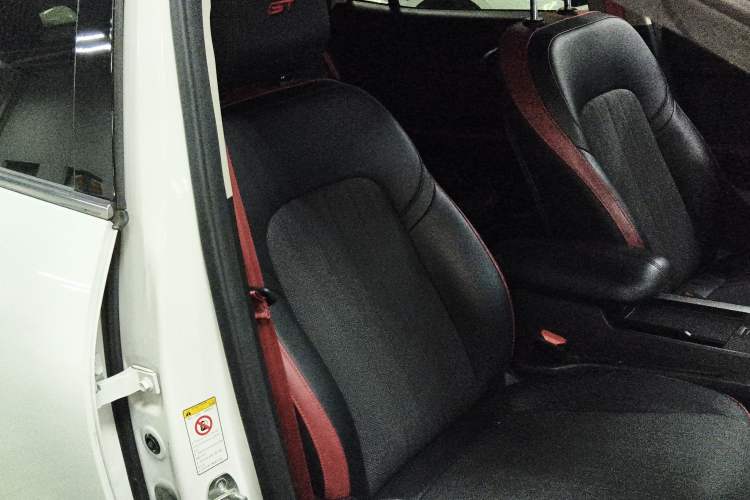 Used ORA Good Cat GT 2022 Mulan Edition 480km Long-Range续航 Right Front Seat