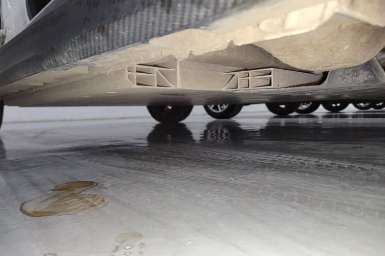Used ORA Good Cat GT 2022 Mulan Edition 480km Long-Range续航 Right Side Sill