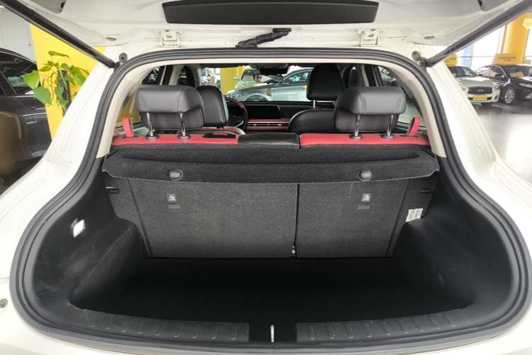 Used ORA Good Cat GT 2022 Mulan Edition 401 km Standard Range Trunk