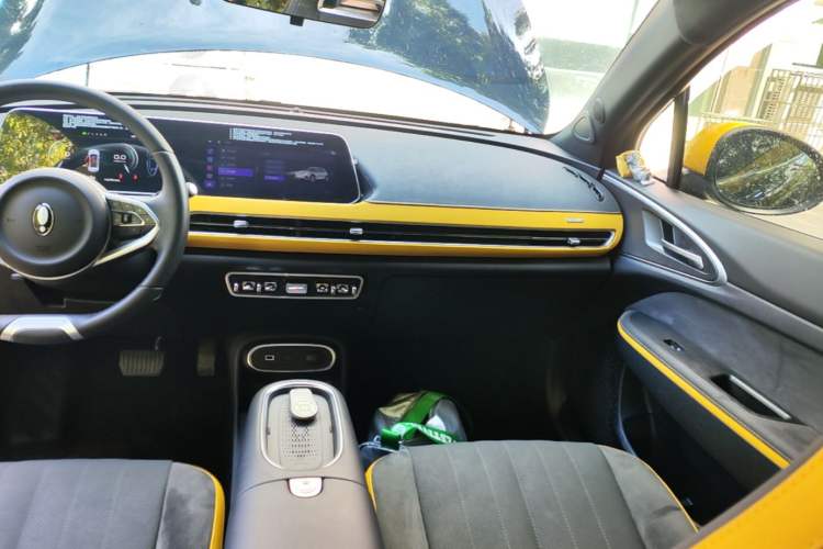 Used ORA Good Cat GT 2023 Mulan Edition 401km Prestige Version Audio And AC Panel